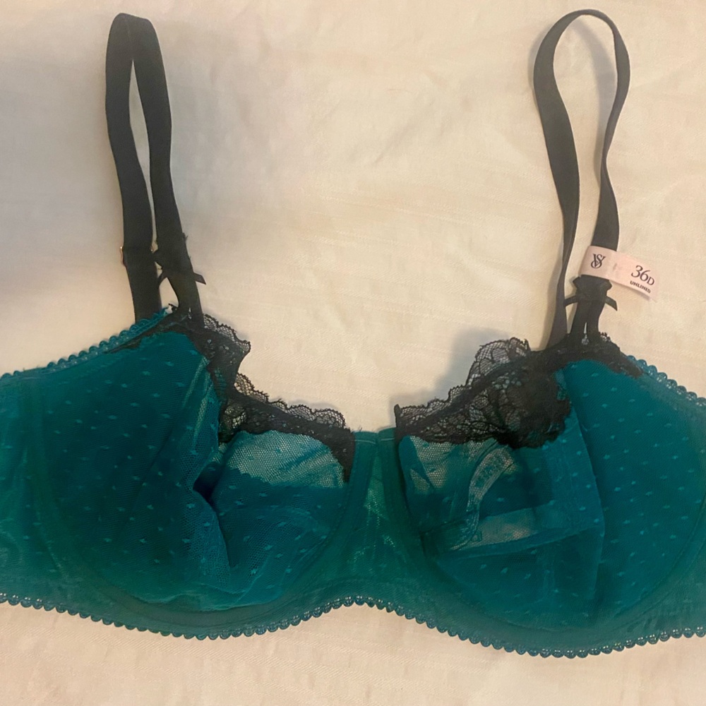 NWT VS bra